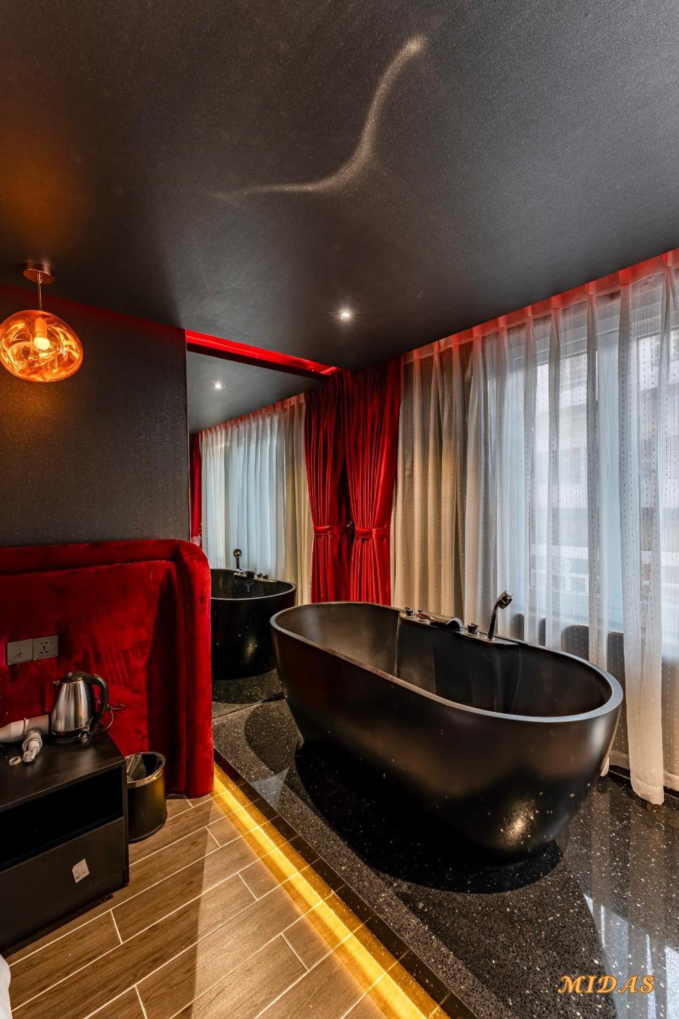 Hotel Midas 2 3*